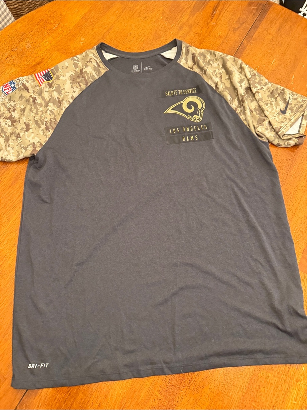 Nike Los Angeles Rams Navy Tee with Camo Sleeves xl - Picture 1 of 8